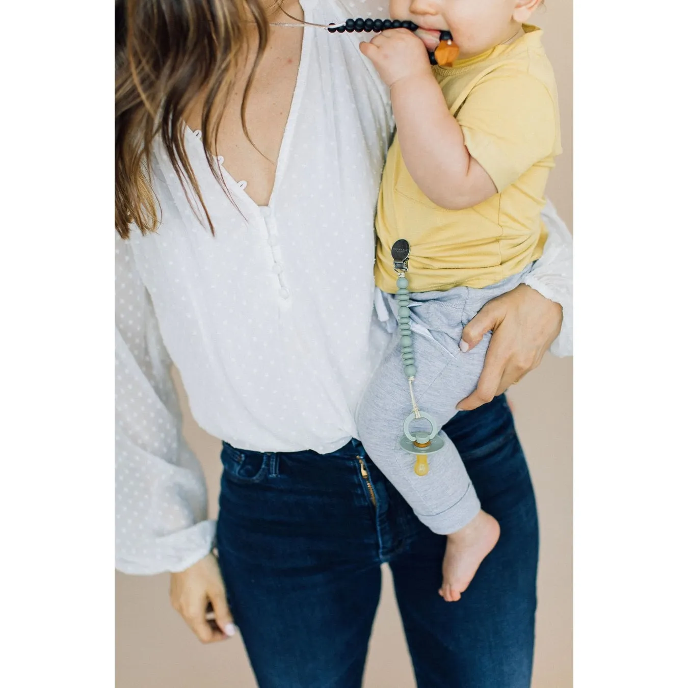 GRACE PACIFIER CLIP