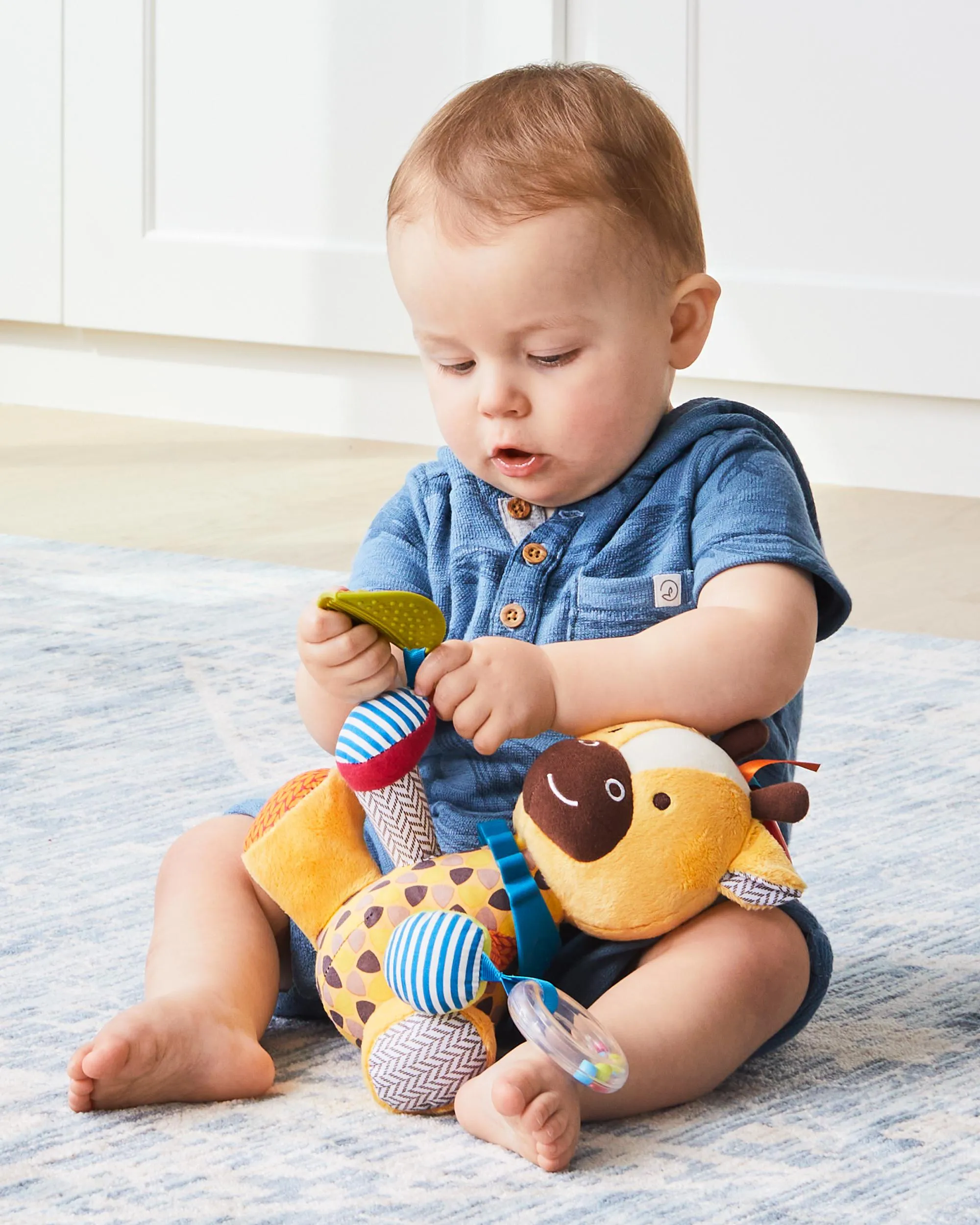 Skip Hop Giraffe Bandana Buddie Activity Toy